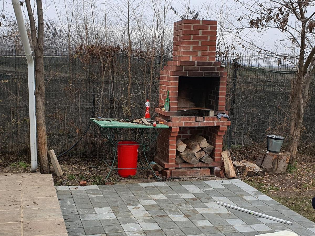 Casa Elis Piscina, Jacuzzy , Sauna, Ciubar Merei Bagian luar foto