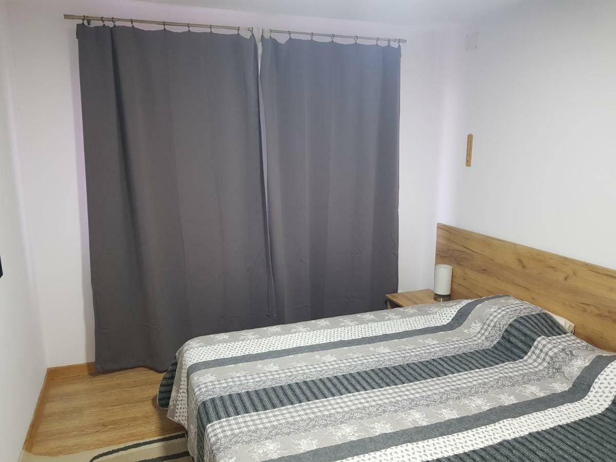 Casa Elis Piscina, Jacuzzy , Sauna, Ciubar Merei Bagian luar foto
