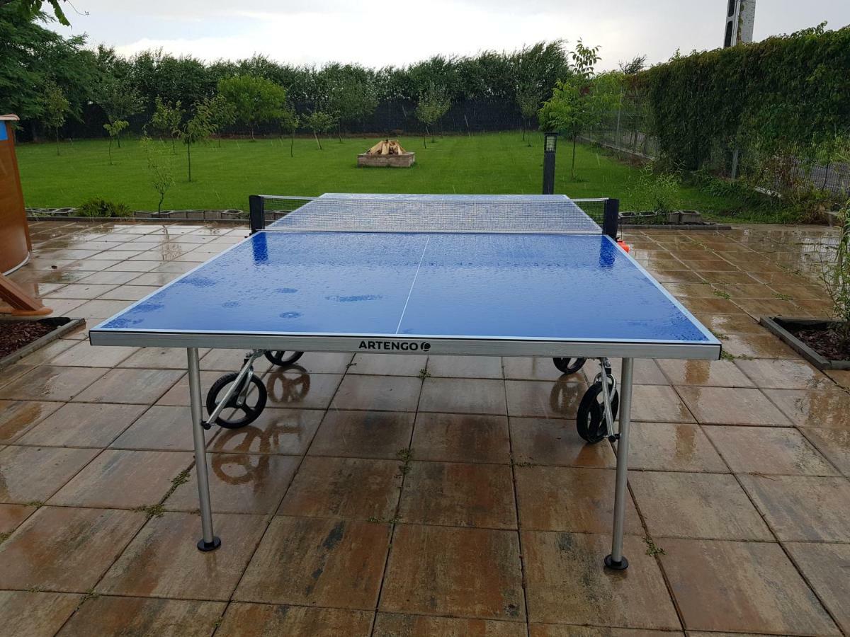 Casa Elis Piscina, Jacuzzy , Sauna, Ciubar Merei Bagian luar foto